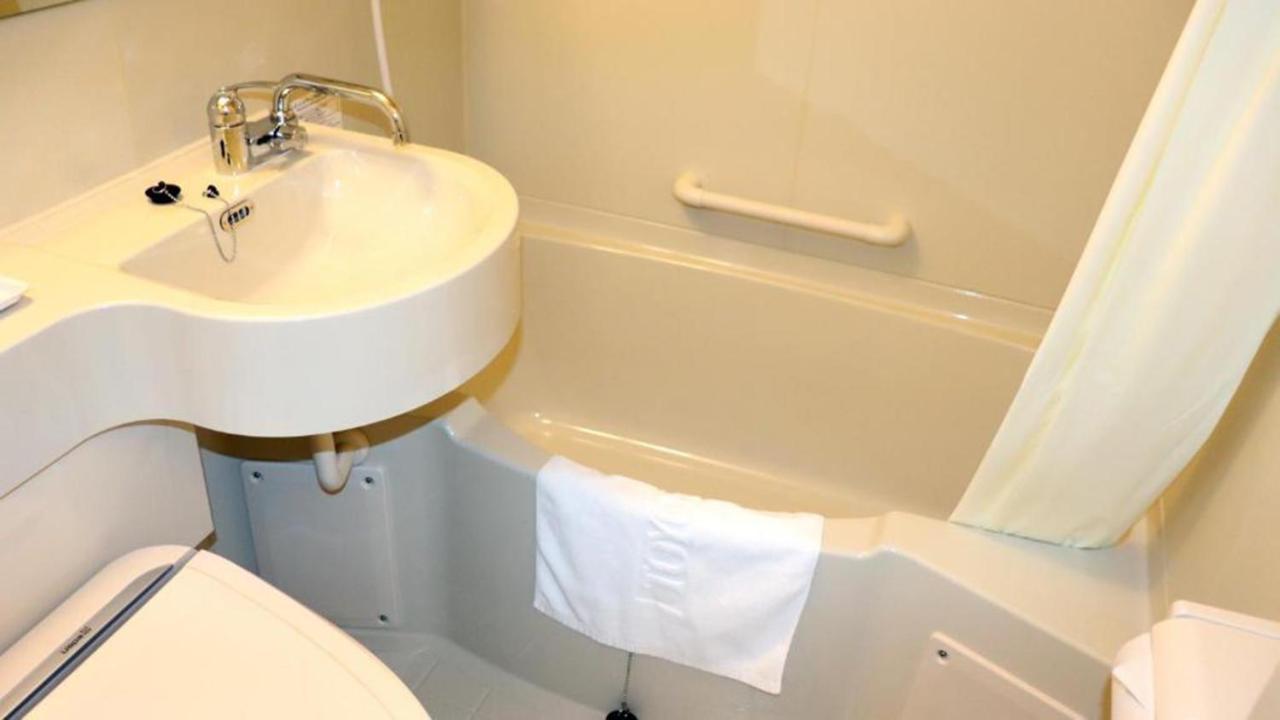 Toyoko Inn Hiroshima-Eki Shinkansen-Guchi No.2 Екстер'єр фото